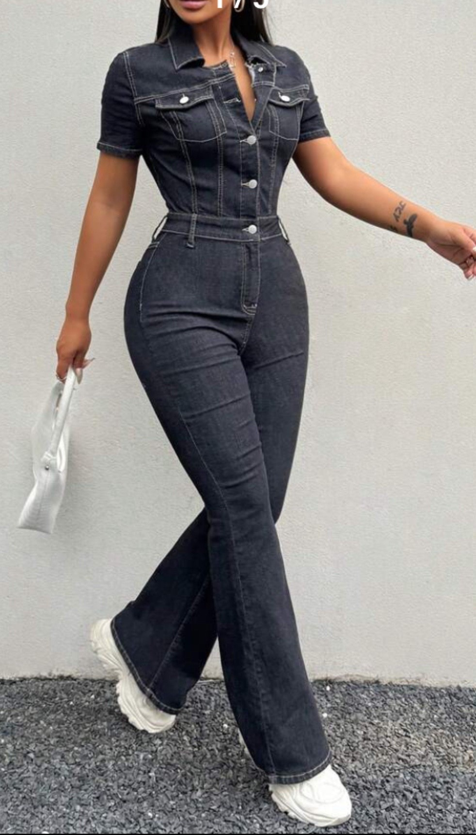 Plus size Jumpsuit 

#LTKMidsize #LTKPlusSize #LTKStyleTip