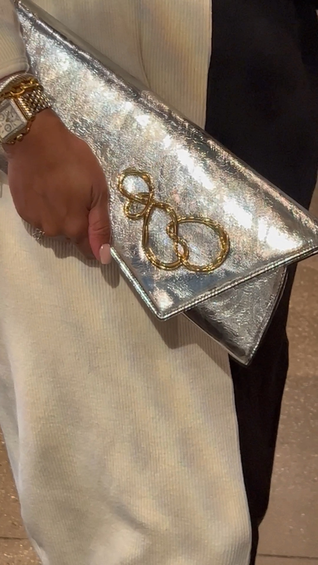 A clutch bag to wear to a wedding, brunch, party and all the places! Code KIMBERLY20

#LTKstyletip #LTKSeasonal