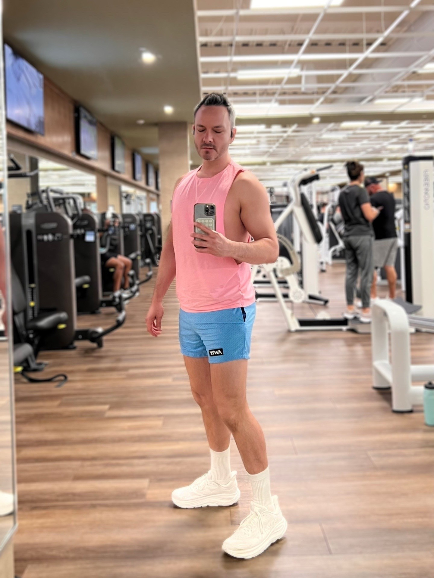 Channeling peep season 🐥 

#LTKootd #LTKActive #LTKMens