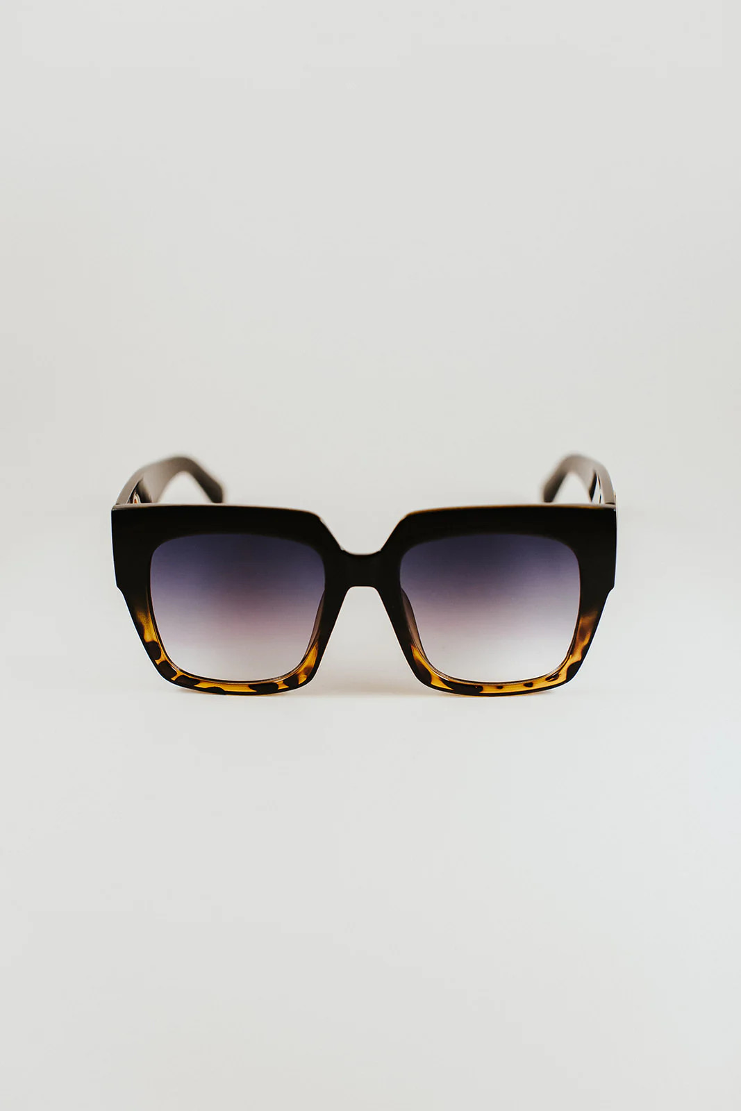 Taylor Oversized Sunglasses | modern+chic