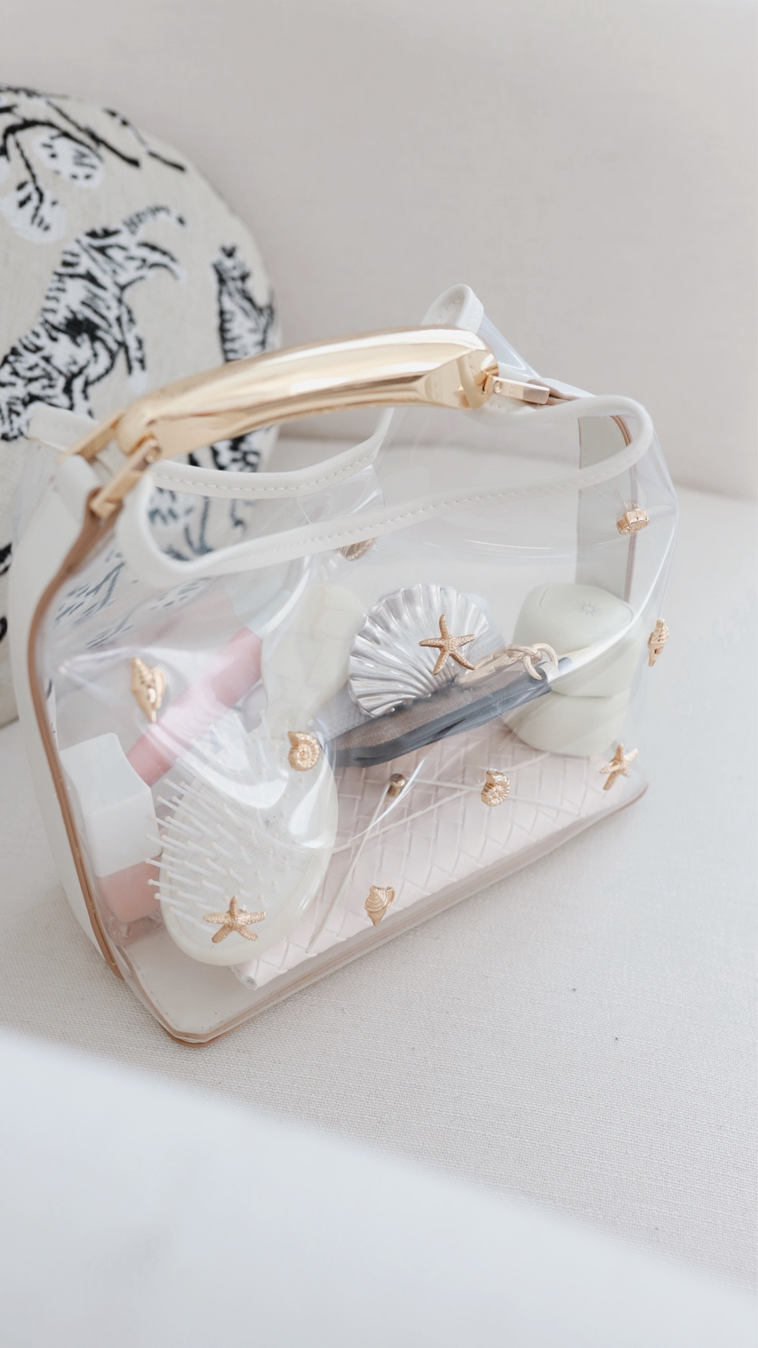 Pack My New Beach Bag

#LTKItBag #LTKSeasonal #LTKSwim