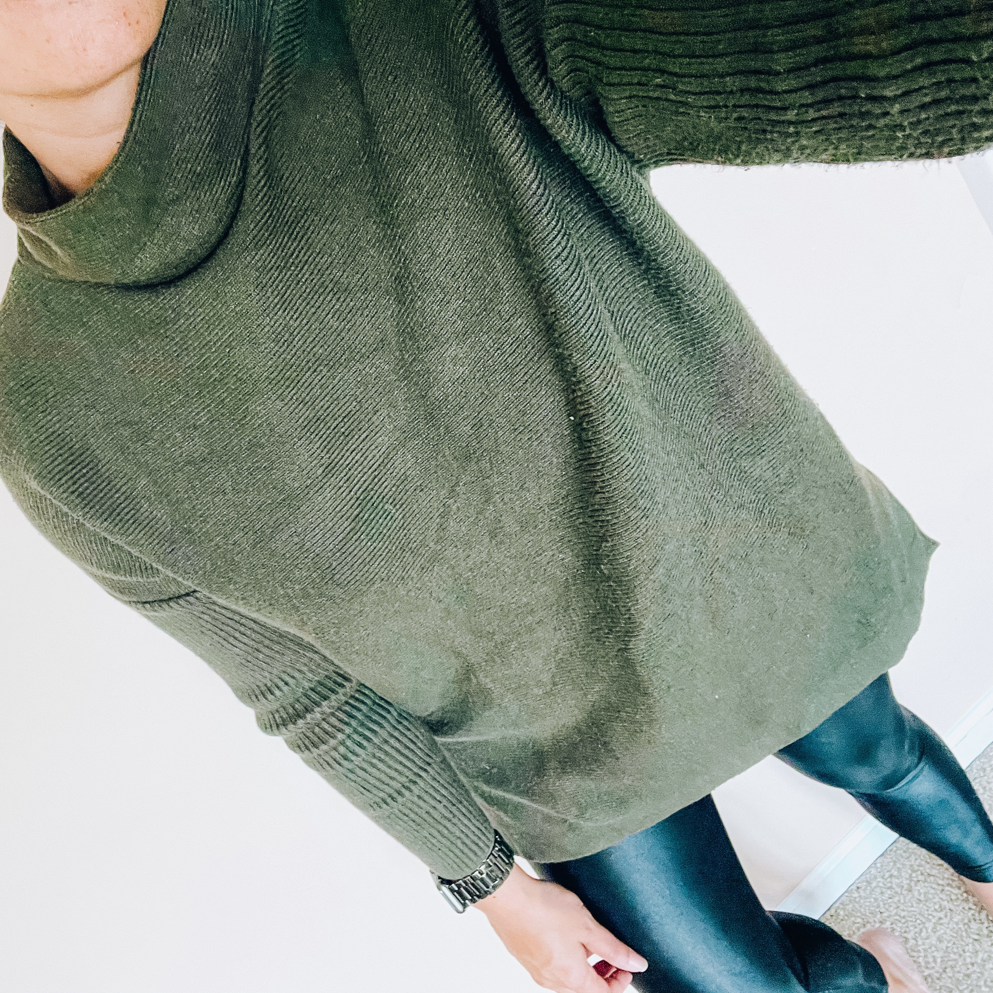 Amazon sweater
Turtleneck 
Koral leggings
Weekend wear


#LTKActive #LTKfitness #LTKfindsunder50