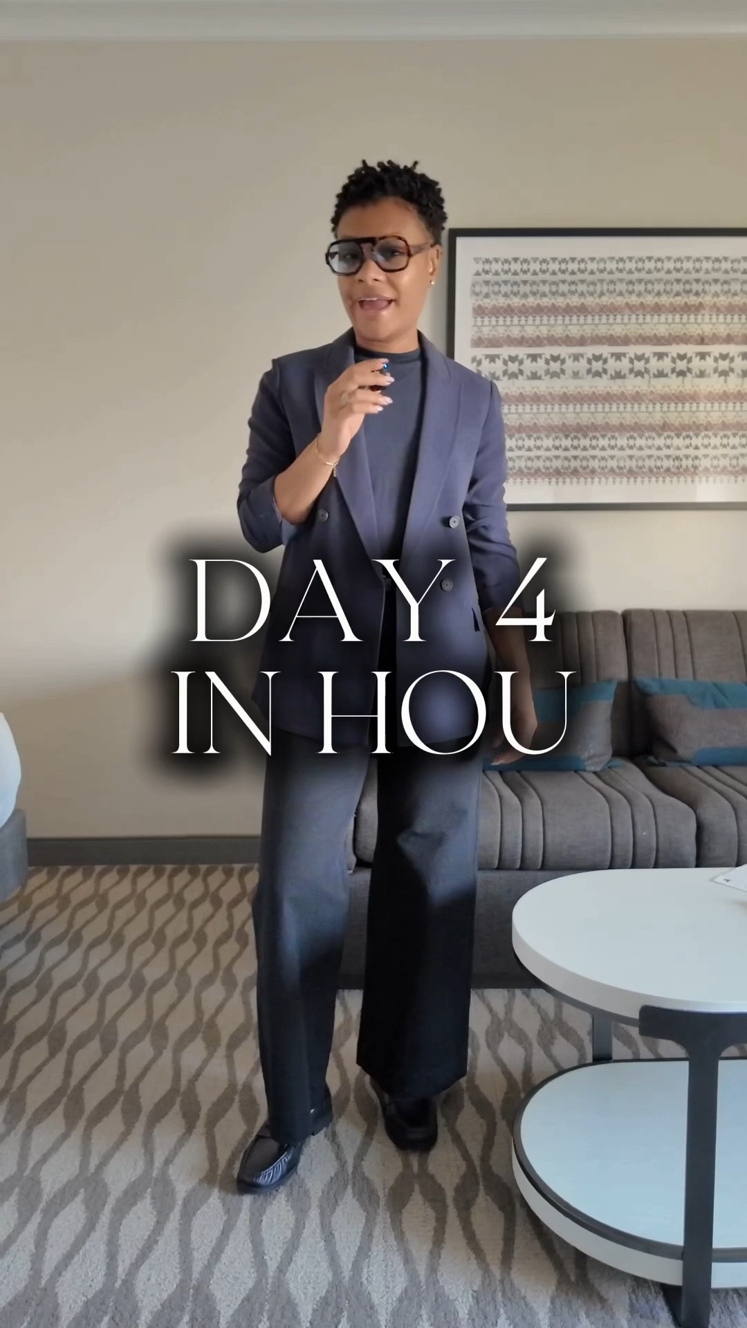 Navy + black will always be chic to me. 💙🖤

This is a color combination many people hesitate to wear, but when styled intentionally, these two neutrals work beautifully together. Try a navy blazer with an all-black base, or mix navy and black through your tops and bottoms.

Shop the full look below!

#LTKdayinmylife #LTKgrwm #LTKootd