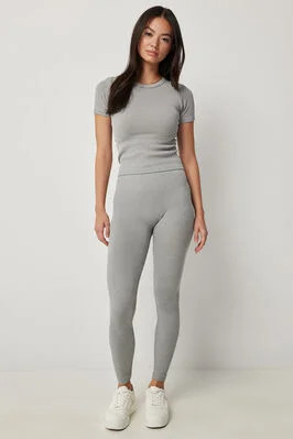 Seamless Ribbed Leggings | Ardene