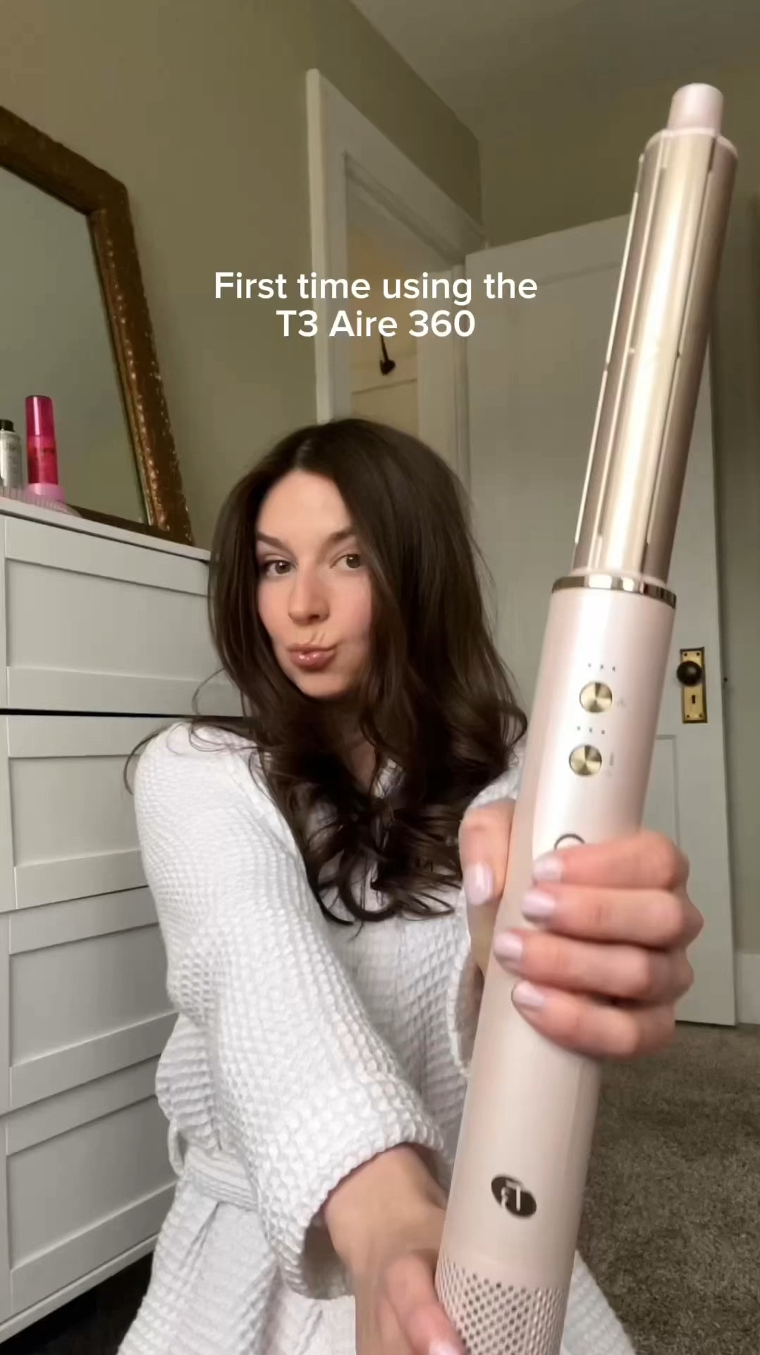 Safe to say it’s my new favorite hair tool 🎀💕💆🏽‍♀️ #t3 #airwrap #aire360 #hair
