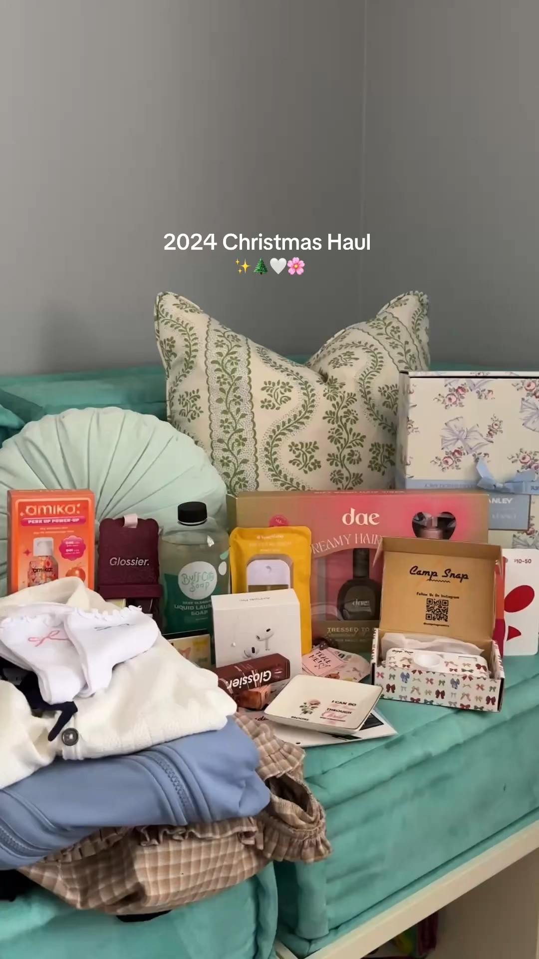 linking items from my Christmas haul today! 🤍✨ so thankful for everything and most of all so thankful for Jesus!! 

#LTKWorkwear #LTKFindsUnder100 #LTKHoliday