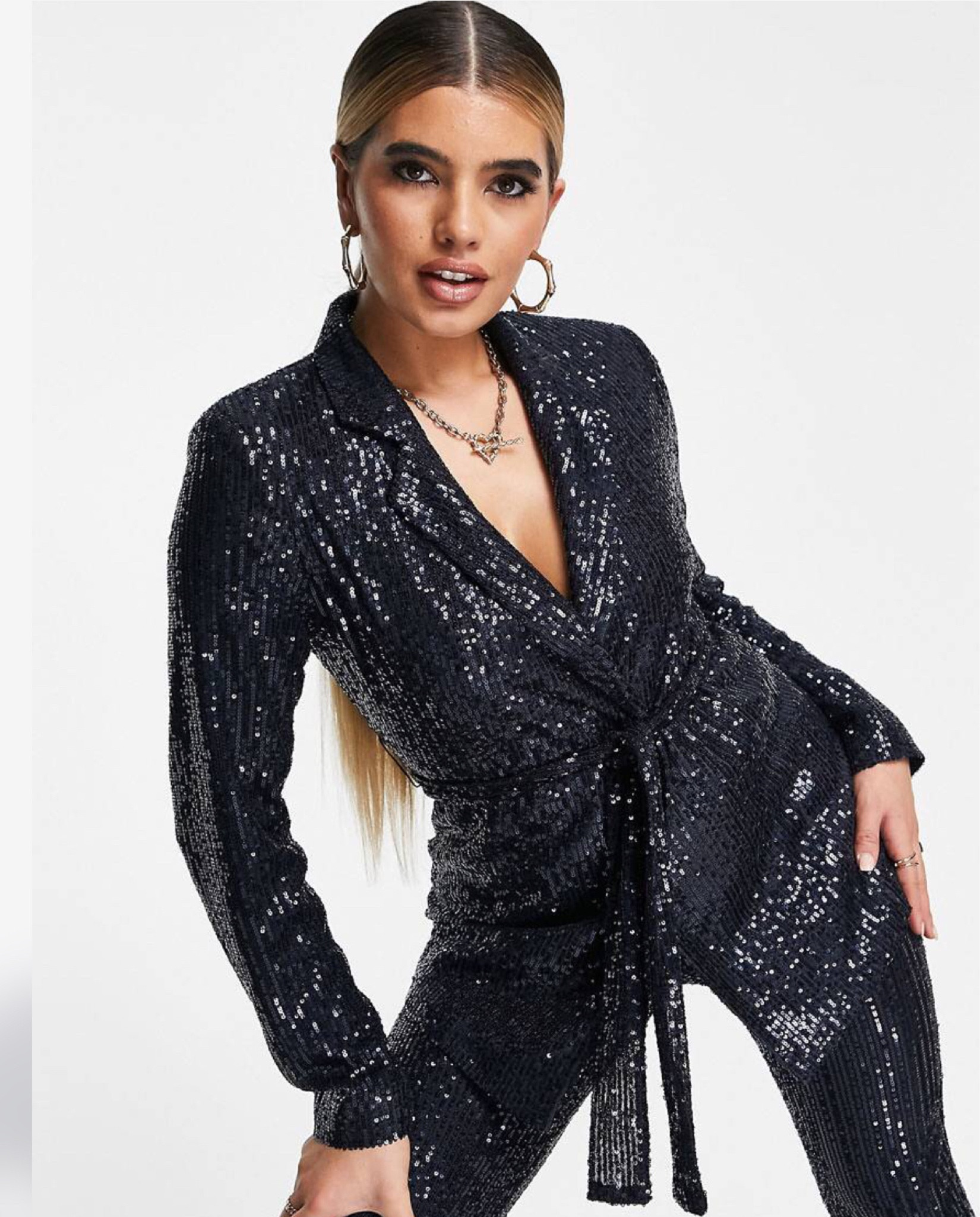 “Dress”4

#LTKunder100 #LTKsalealert #LTKHoliday