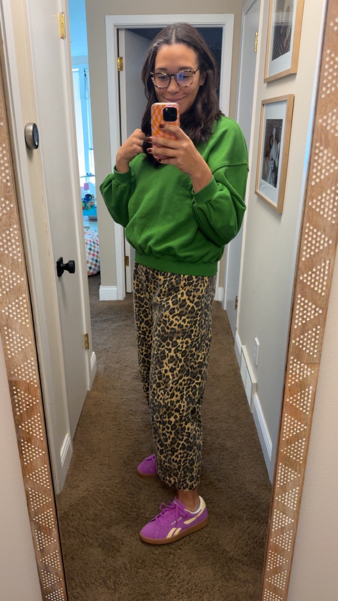 Le Bon Shoppe - I’m a sucker for you! Cozy sweatshirt + the arc pant that I’m OBSESSED with this fall! 

#LTKSeasonal #LTKHoliday #LTKmomlife