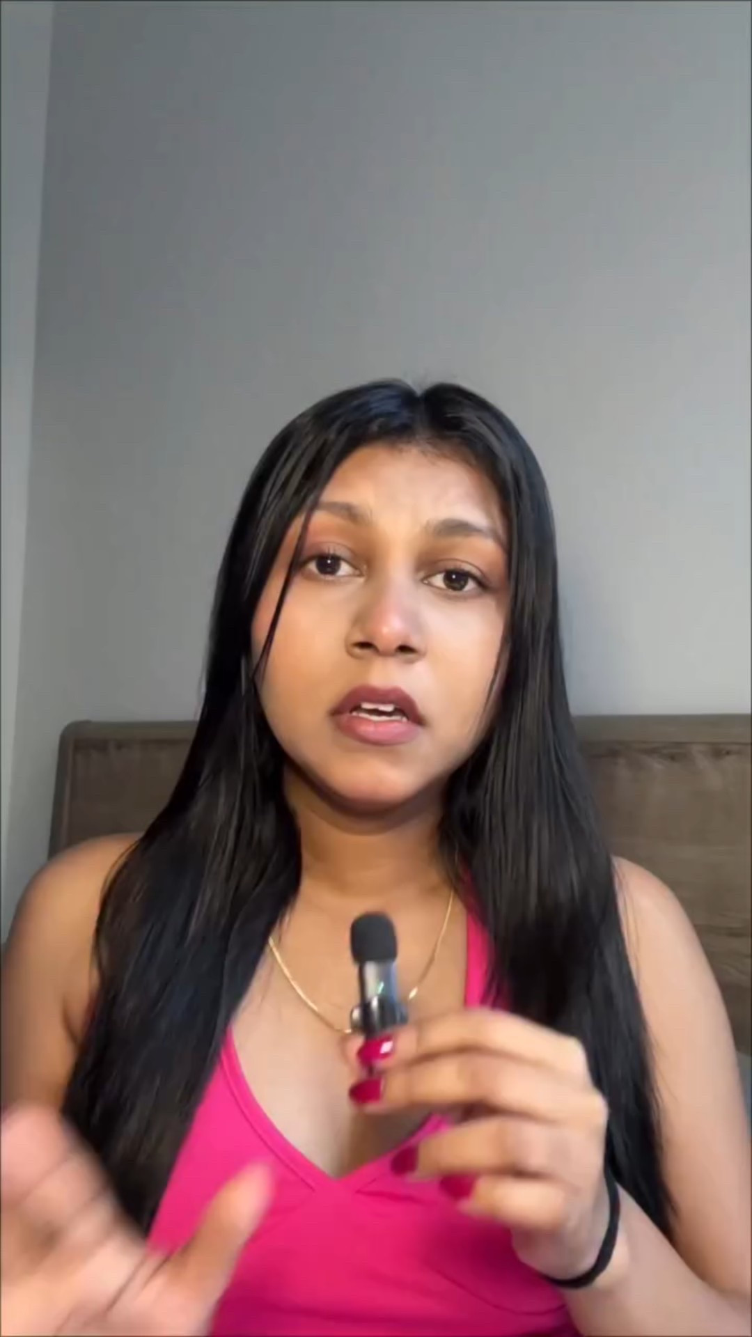 ✨If your scalp’s been flaking, itching, or feeling dull lately… this is your sign to start hair oiling again 💆🏽‍♀️🌿
@aliver_srilanka 🌸🍃🥰💖
I’ve been using rosemary hair oil religiously these past few weeks and I swear my scalp feels alive again. No more flakey hair days, no more dry ends, just soft, glossy strands that actually look healthy from root to tip.

There’s something so grounding about warming the oil, massaging it in, and letting your hair soak up all that goodness before bed. Especially if you’re in Sri Lanka’s tropical weather, this simple ritual can completely transform your hair.

✨My tip: mix a few drops of rosemary oil with a nourishing base oil (like coconut or castor), leave it overnight, and wash the next morning your scalp will thank you!

Tag a girlie who’s been struggling with dry scalp or dull hair it’s time we bring oiling nights back. 🕯️💫

#HairOil #RosemaryHairOil #FlakeyHair #HaircareRoutine #HaircareTips