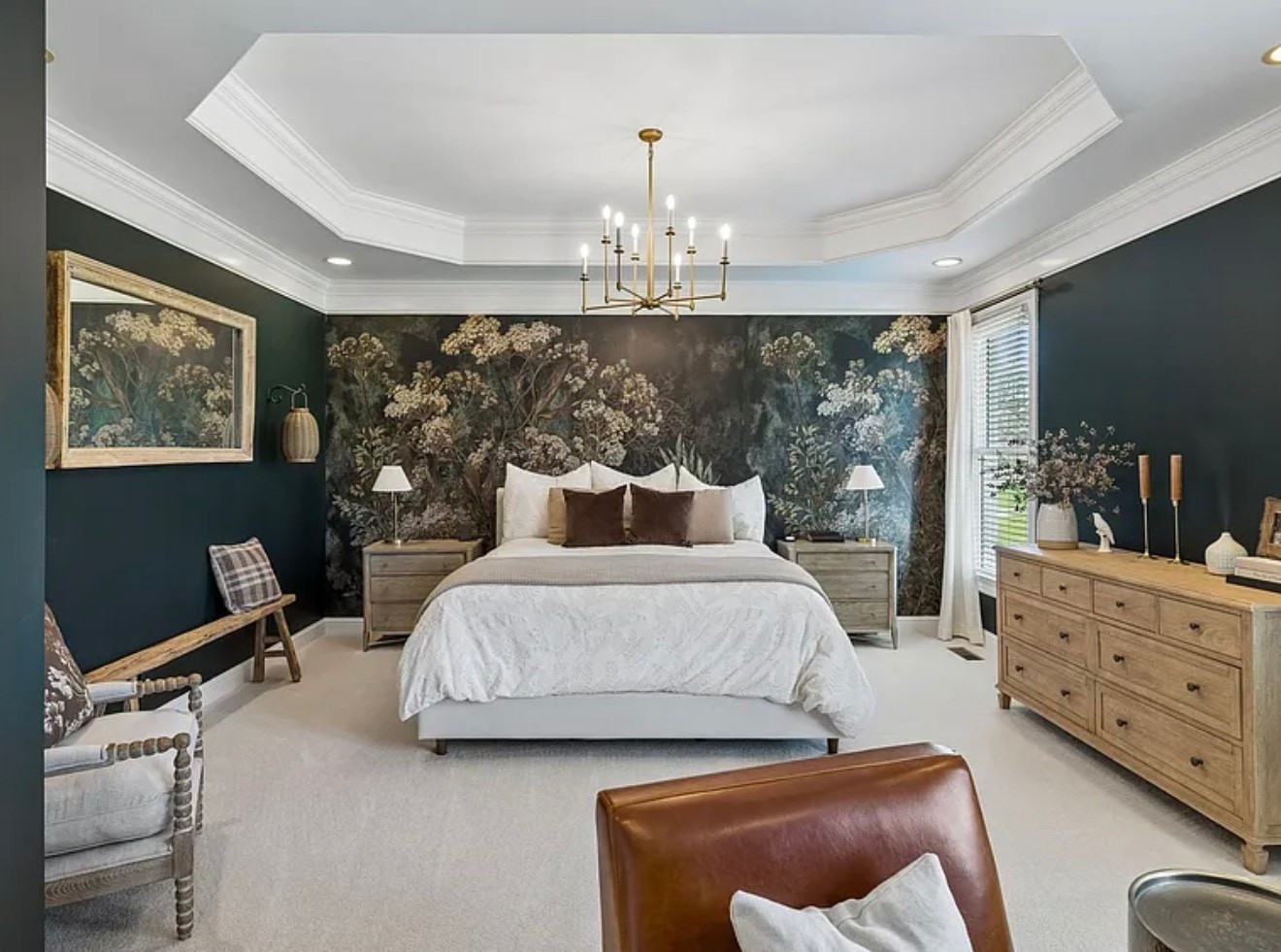 Here is the beautiful wall I did in our master bedroom. It is a peel and stick wall paper that was as easy as any peel and stick wall paper is 🙂 I painted the other walls Essex green by Benjamin Moore. Now to do the wood floors next! 


#LTKHome #LTKdayinmylife