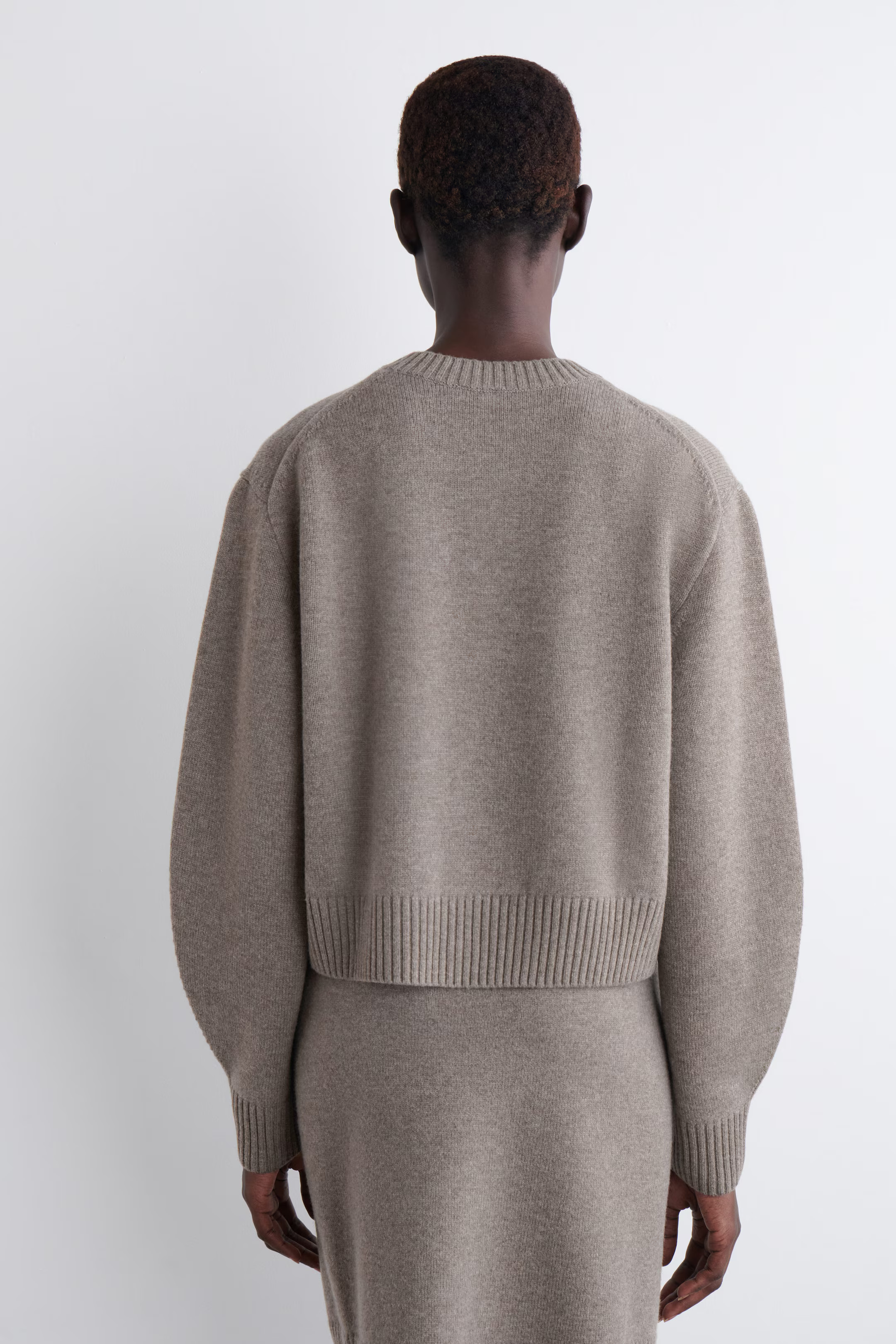 STRICKJACKE AUS MERINOWOLLE - MAULWURFSBRAUN MELIERT | COS | COS (EU)