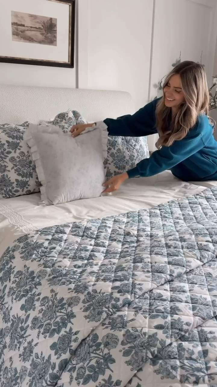 This bedroom looks SO good decked out with our summer collection! 

 

#LTKSeasonal #LTKHome