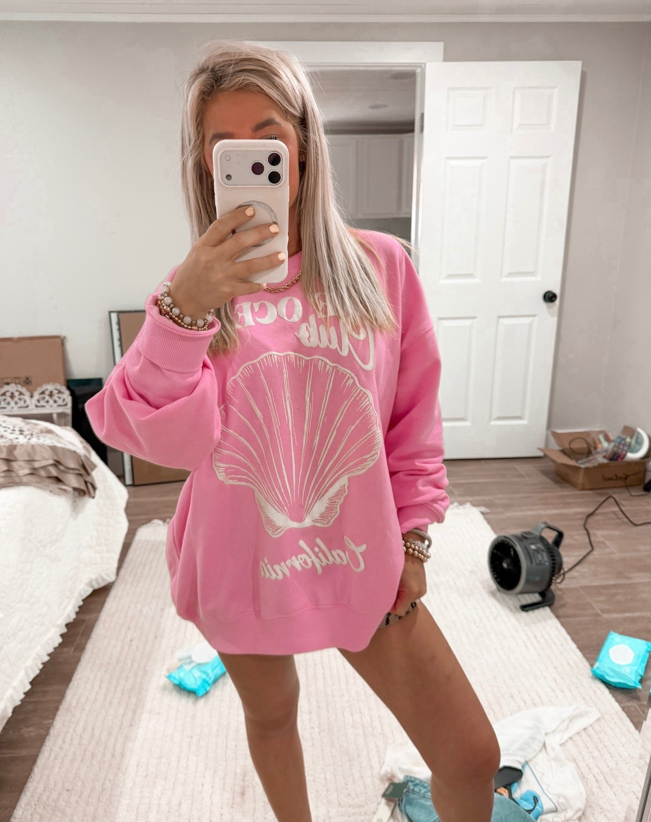 Wearing XL for oversized look 