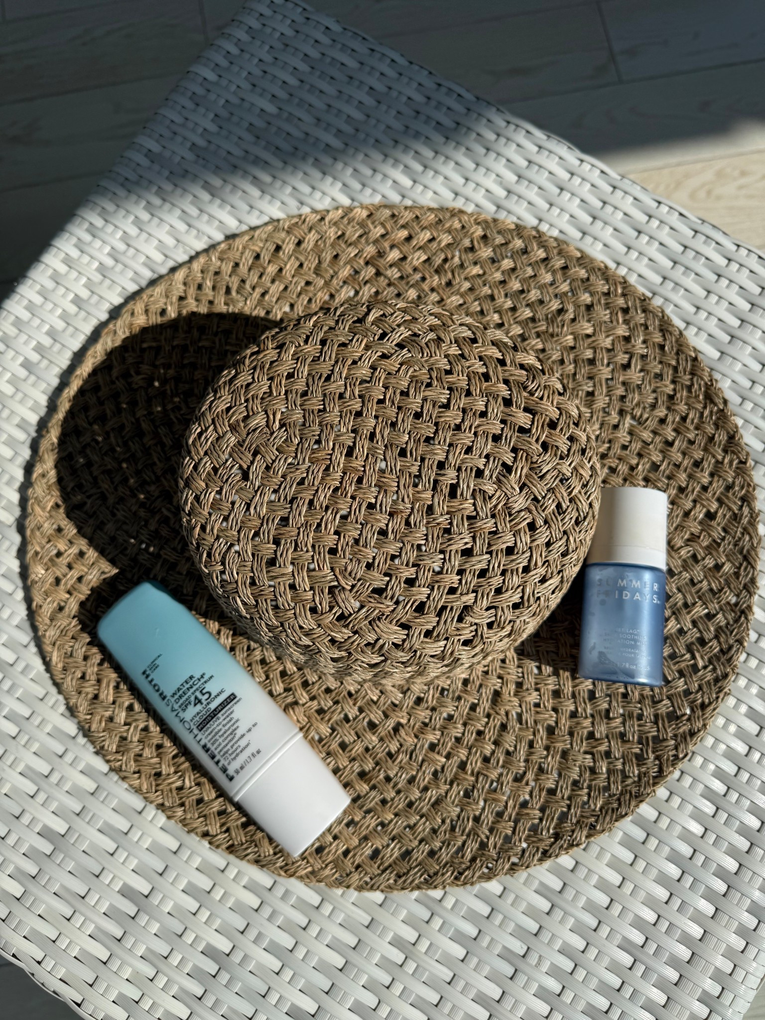 Beach day essentials #summerfridays #peterthomasroth #sunscreenn

#LTKFindsUnder50 #LTKTravel #LTKBeauty