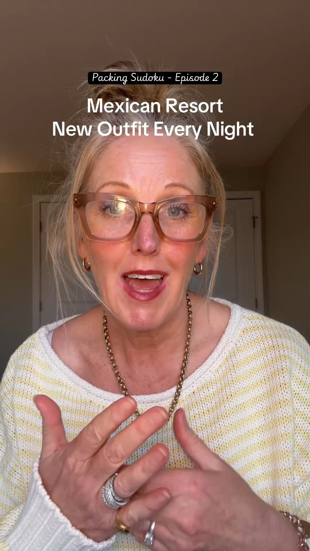 What I would pack for a warm weather resort — carry-on only.
Neutral mix and match capsule with outfits for pool days, daytime exploring, and different dinner looks each night.
