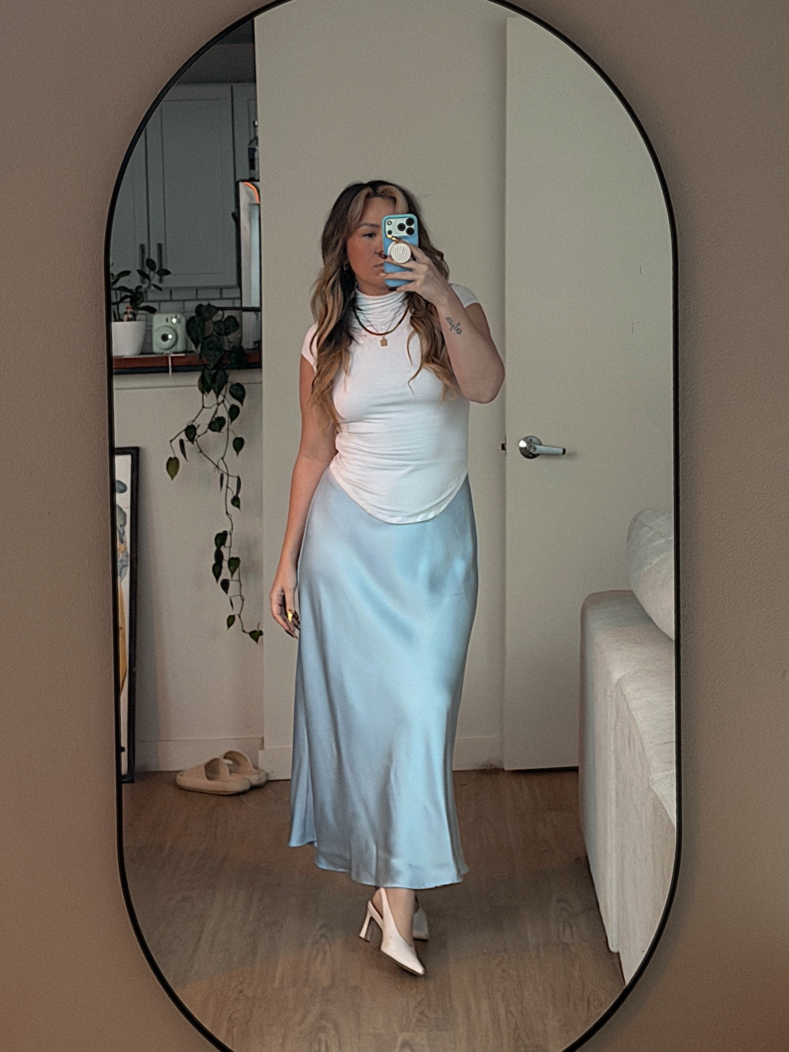 top - naked wardrobe
skirt - amazon
heels - naturalizer

#LTKootd #LTKWorkwear #LTKPetite