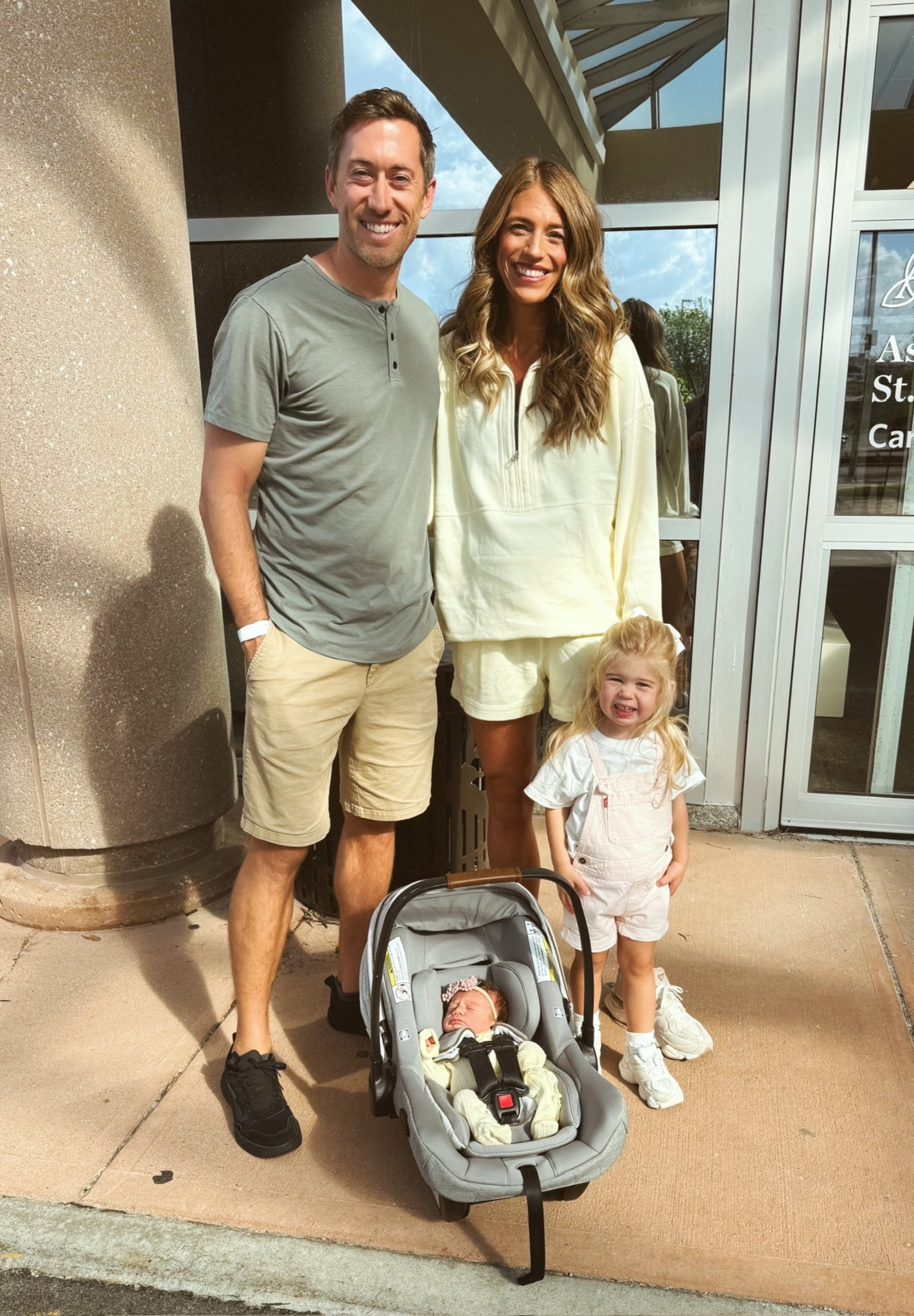 My going home outfit 💛 My shorts are sold out, but I linked a similar pair in the exact same color! Linked baby’s onesie & car seat too 🤍

#LTKBaby #LTKmomlife #LTKootd