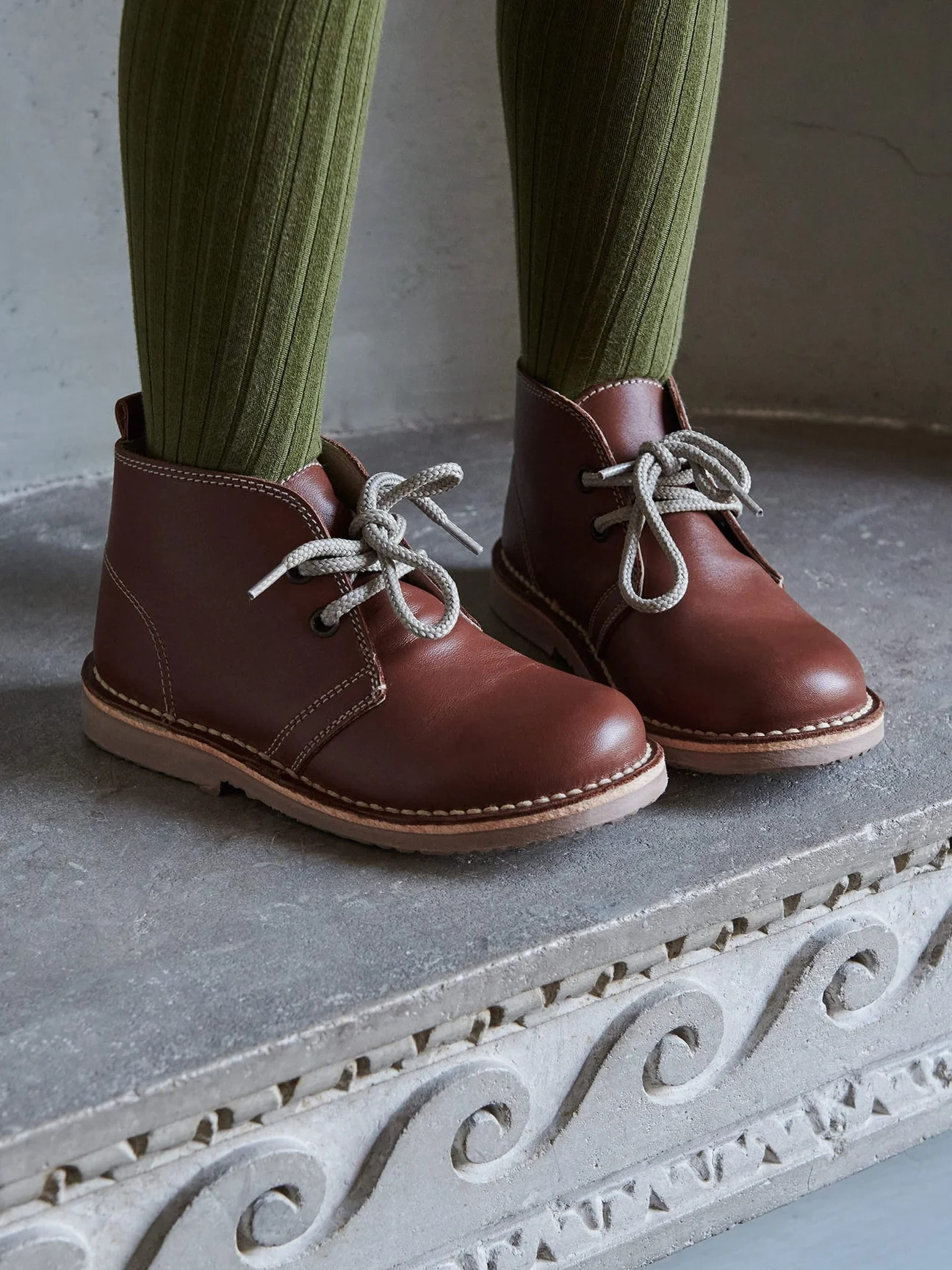 Dark Tan Leather Kids Desert Boots | La Coqueta
