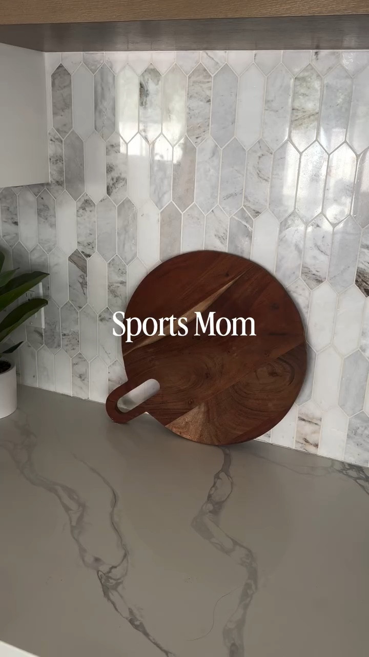 Let’s make snack bags together! 

Honestly these bags can be fun to make and not stressful. My kids normally ask for snacks I don’t keep on hand at home 😂

Comment link for everything I used! 

#adaydreamblog #momlife #sportsmom #snackduty #momsofinsta soccer football baseball kids