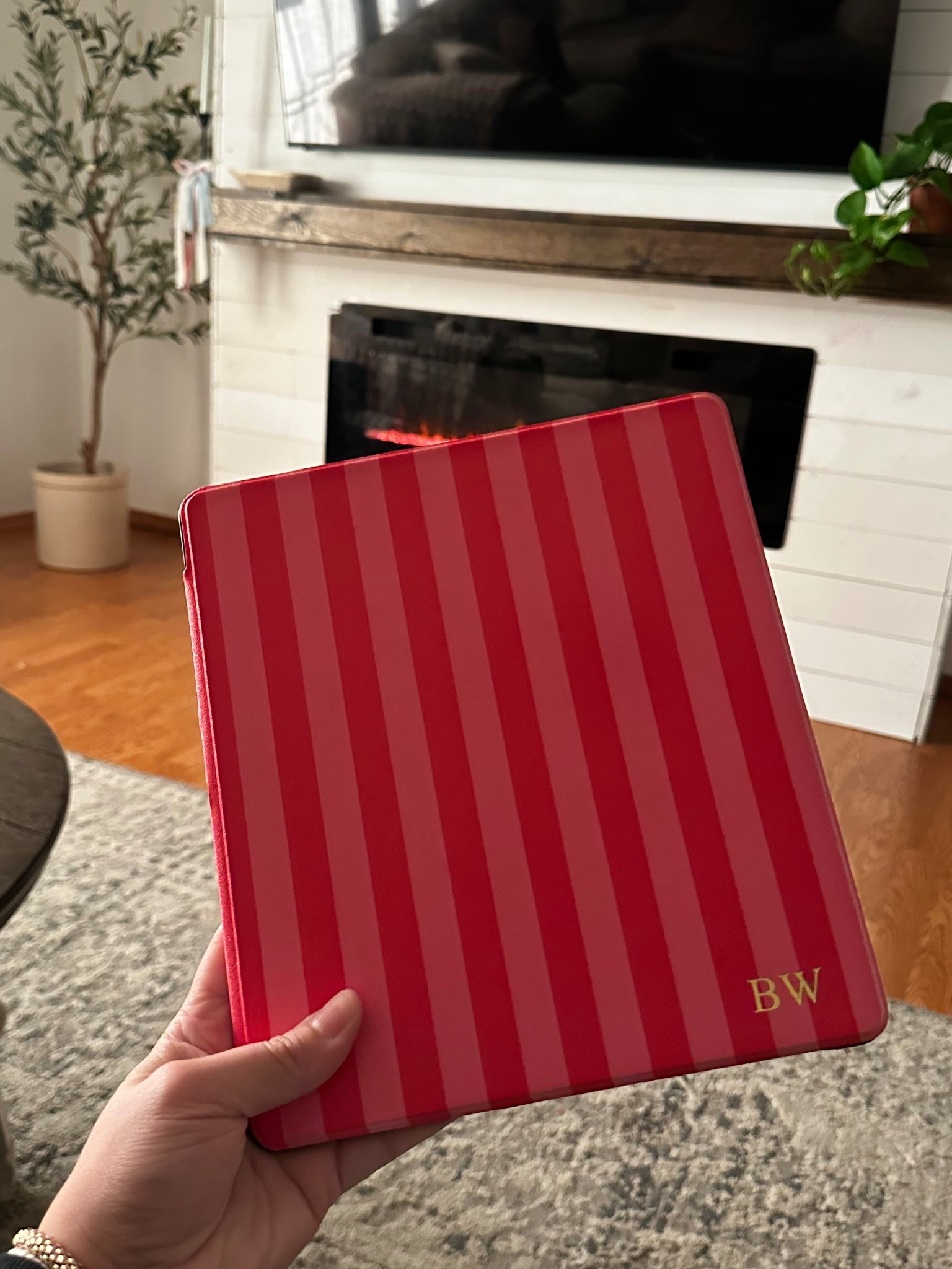 My kindle case is such a cutie 😍😍😍

#LTKBeauty #LTKPetite #LTKStyleTip