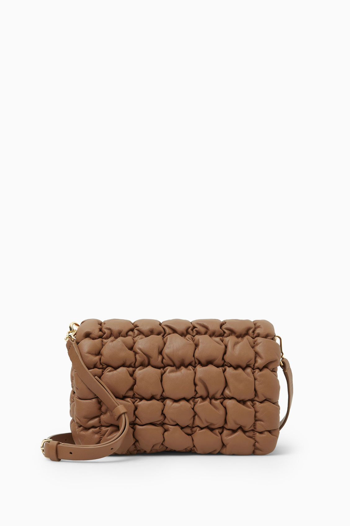 SAC BANDOULIÈRE MATELASSÉ - CUIR | COS (EU)