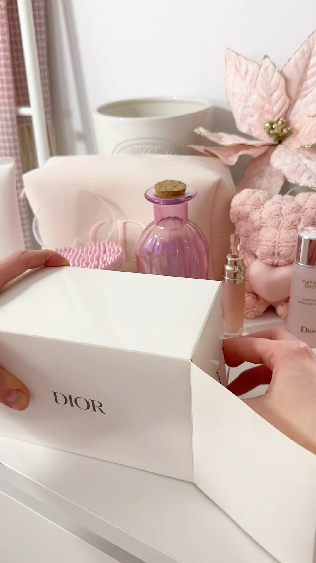 Dior gift set👛✨🍥🎁
#diorbeauty#diorset#giftset#giftsets#makeup#beauty#ltk#cosmetics
@diorbeauty

#LTKGiftGuide #LTKSeasonal #LTKBeauty