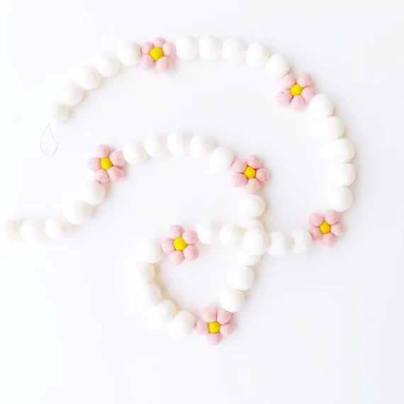 Pretty Pink Daisy Garland  Felt Ball Garland  Spring Garland | Etsy Canada | Etsy (CAD)