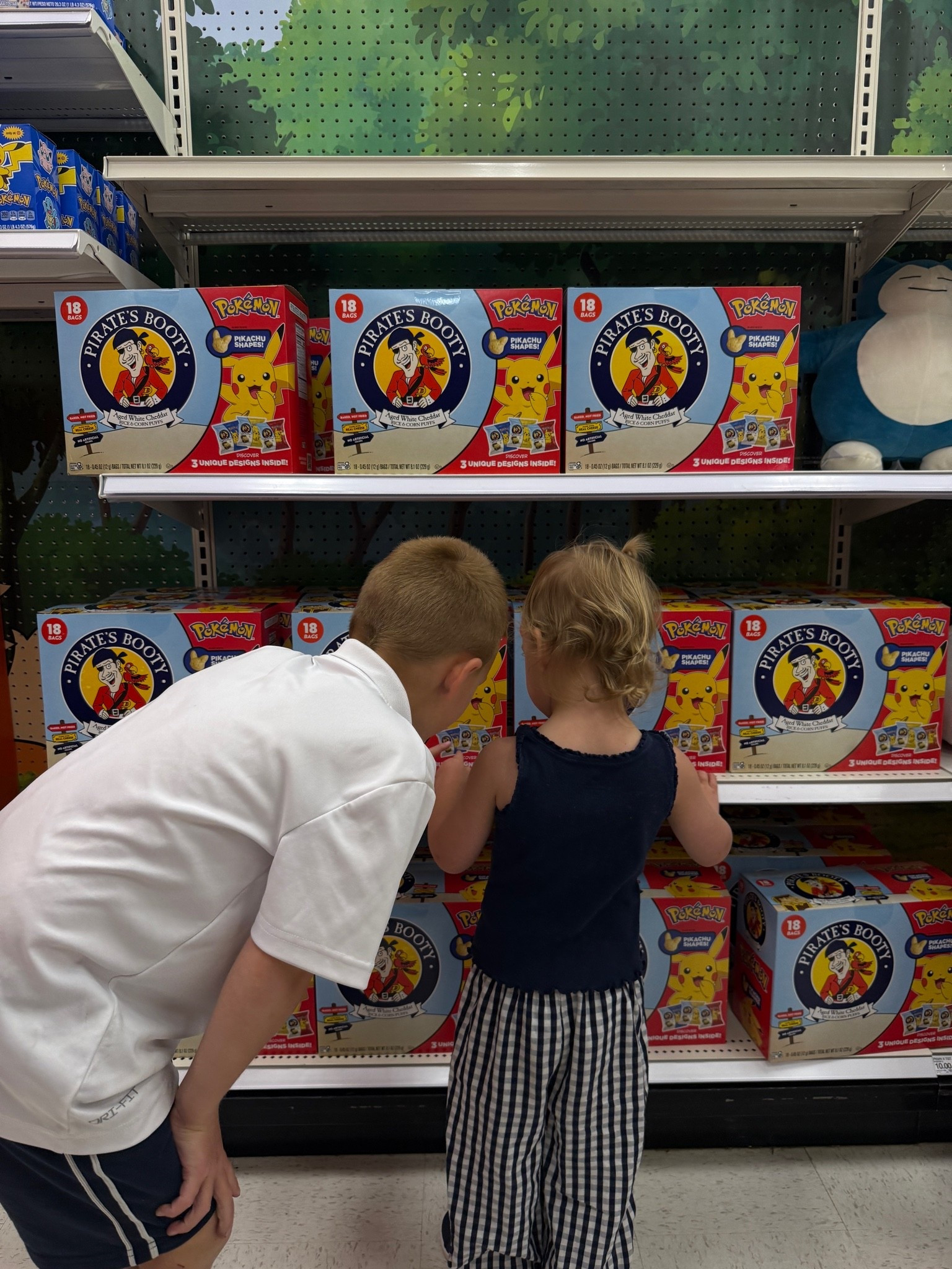 Grabbing some of our favorites from @Target for our school lunches! #ad #targetpartner #dotspretzels #skinnypop #piratesbooty @dotspretzels @piratesbooty @skinnypop