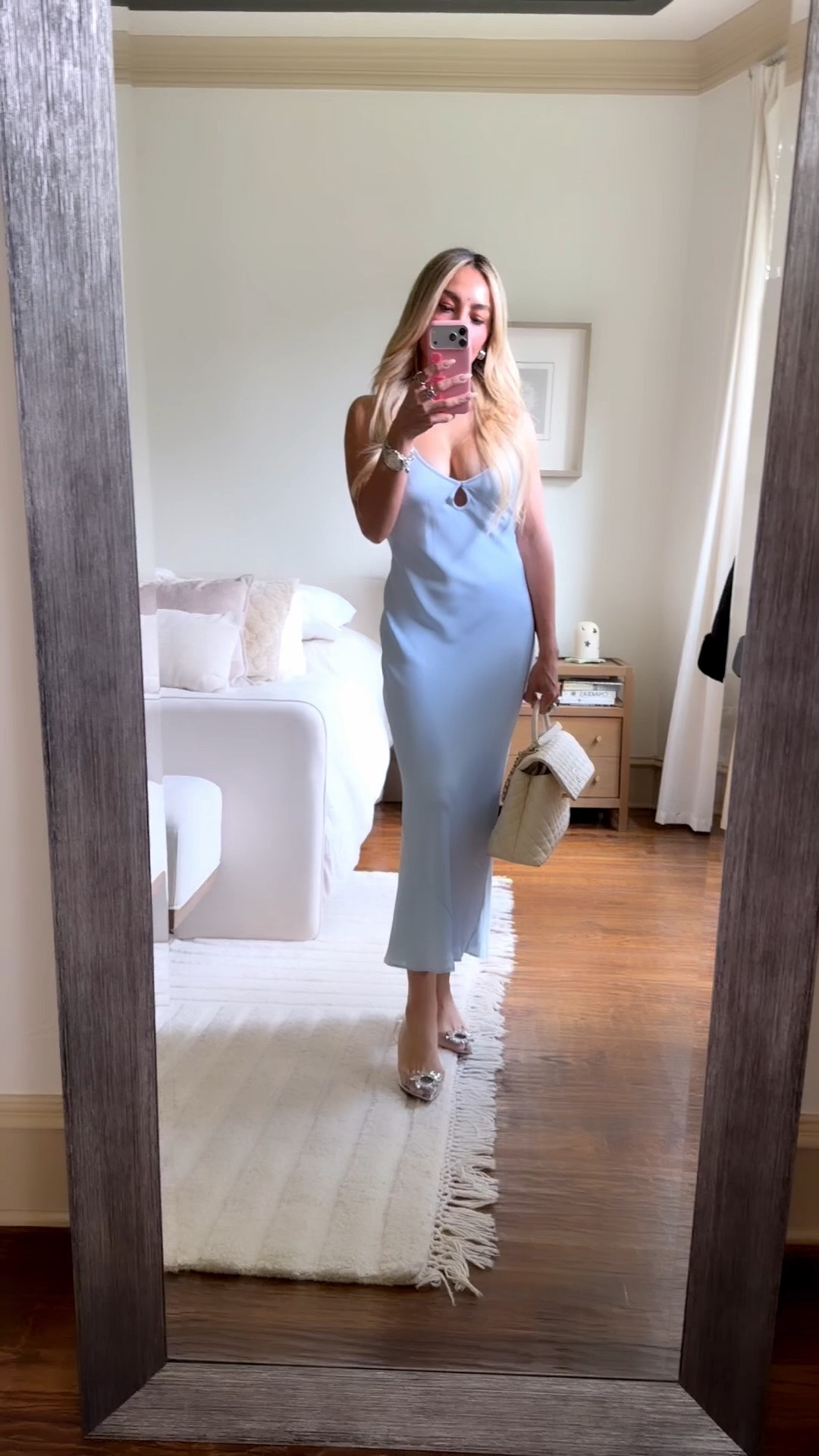 The dress and shoes you need this summer !
