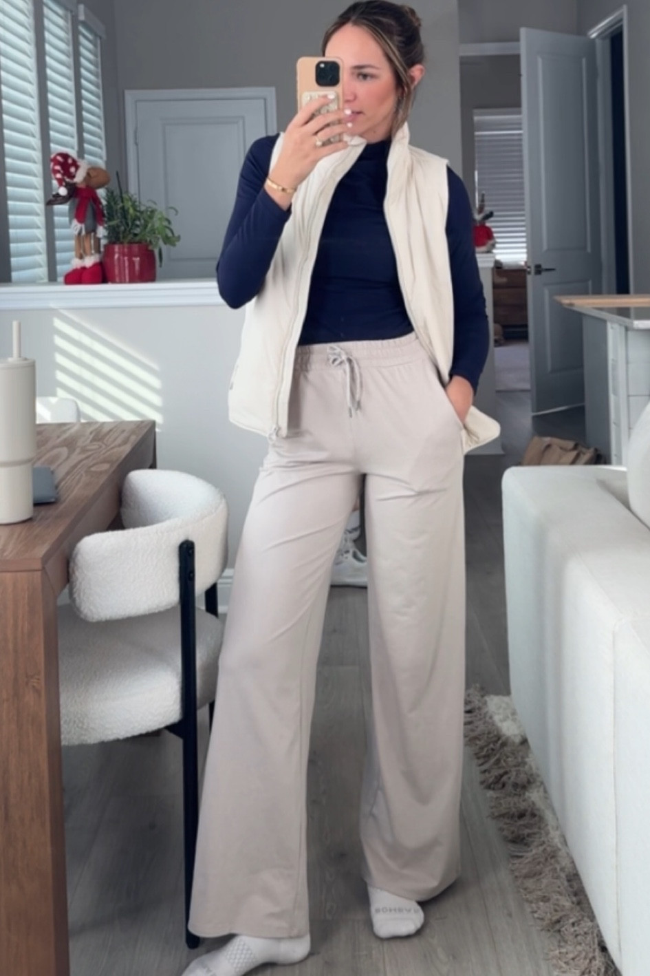 Comfort loungewear fit

#vuoripartner @vuoriclothing

#LTKHoliday #LTKSeasonal