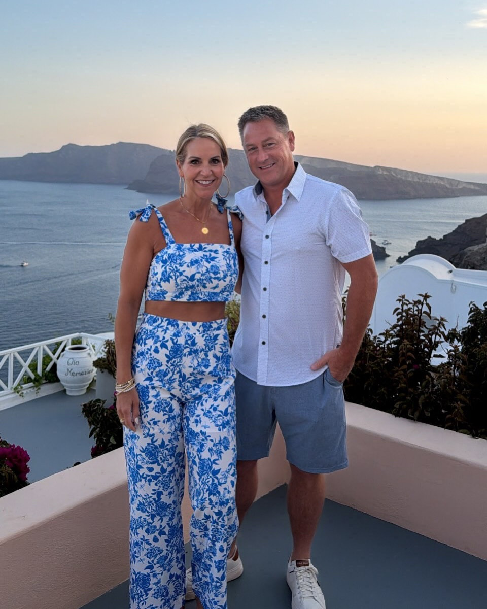 We 💙 Santorini!
This outfit had Greece written all over it! So very comfy and cute.
Wearing a size medium.



Matching set, summer set, floral, cropped set
#set #vacationvibes #vacationstyle #santorini #amazonfashionfinds