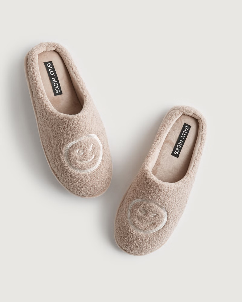 Damen Gilly Hicks gemütliche Logo Slipper | Damen | HollisterCo.com | Hollister (EU)