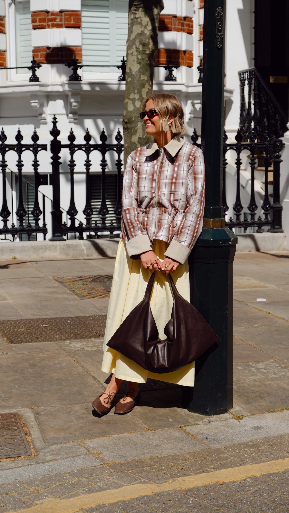 Spring London look!

Reversible trench: size 12
Skirt is reserved (linked similar)
Bag is jaja in the moment (linked similar)


#LTKsummer #LTKuk #LTKspring