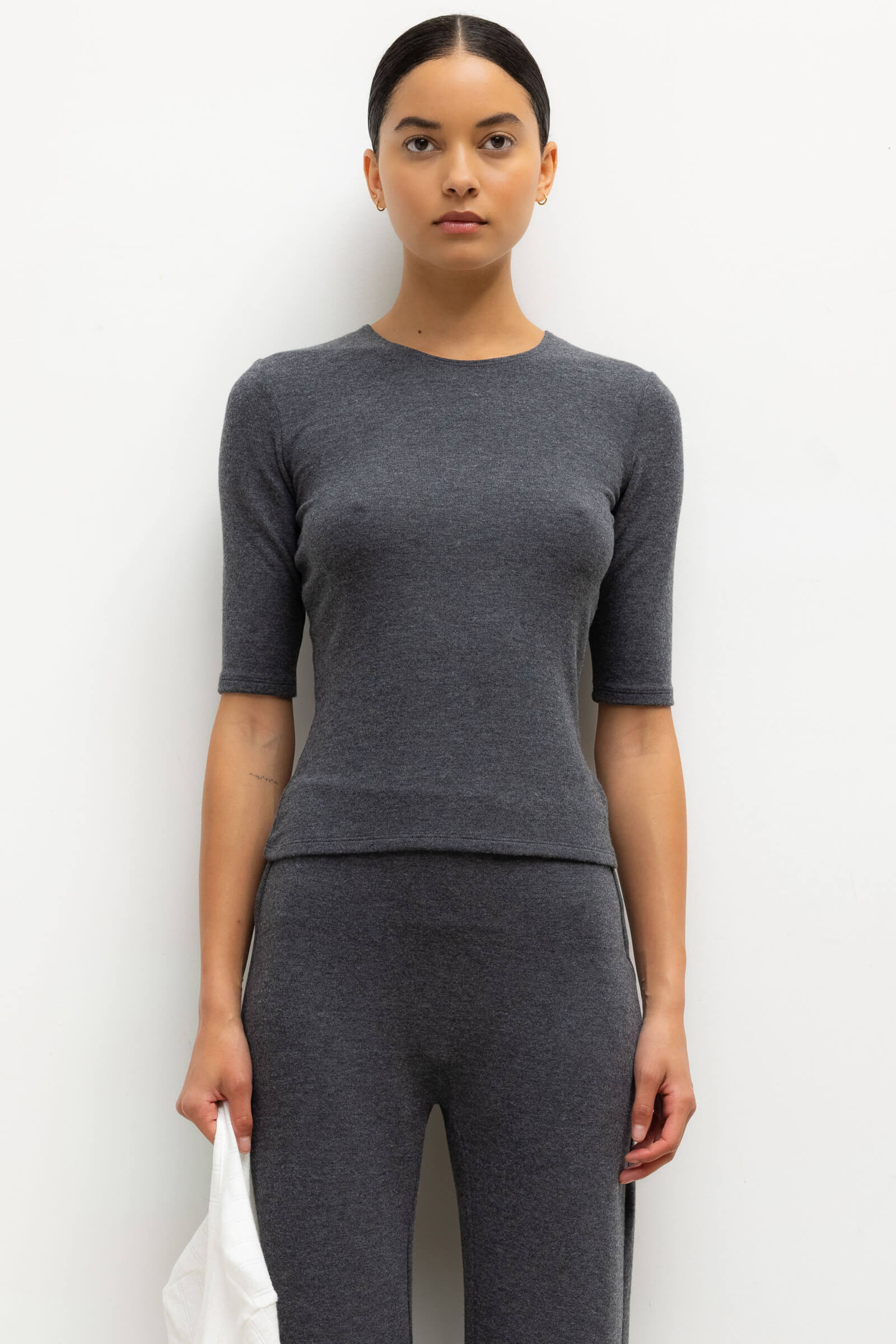 LESET Lauren Mid Sleeve Tee in Charcoal in Jersey | LESET