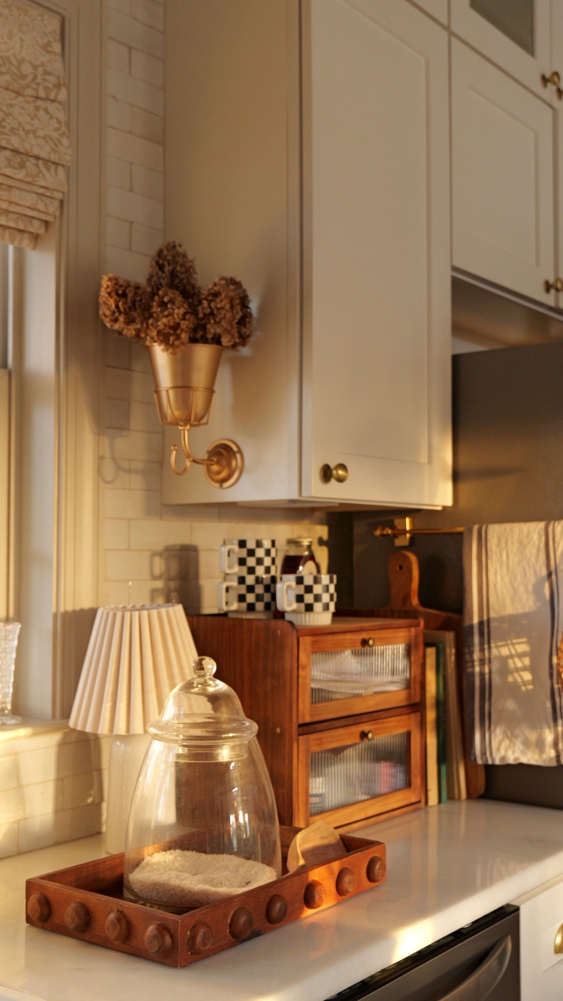 Sunlight and my favorite little kitchen corner. 

#LTKSeasonal #LTKhome