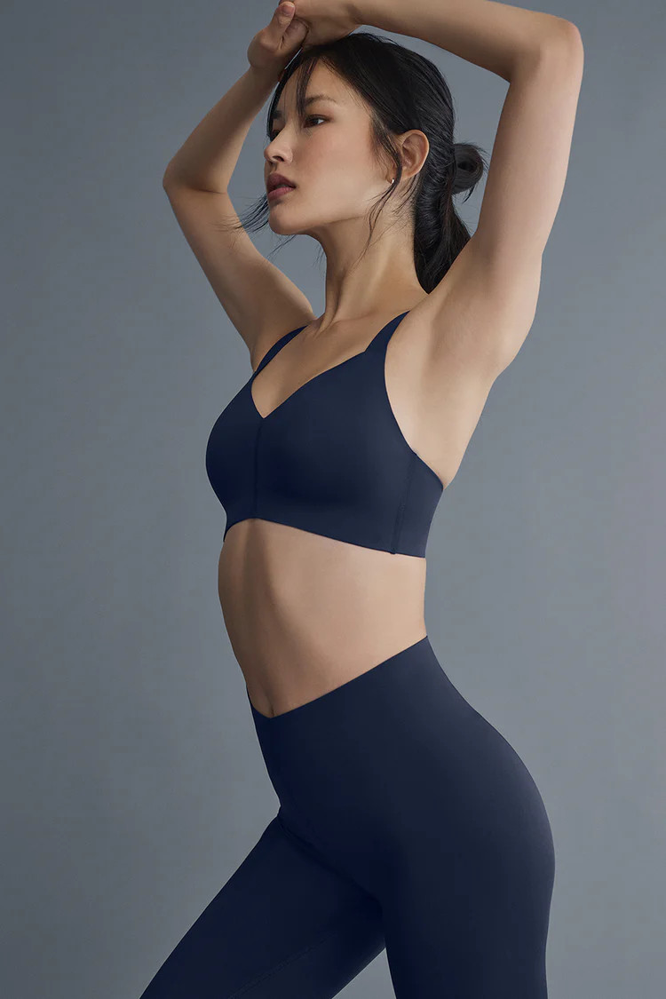 Airlift Strength Bra | Alo Yoga
