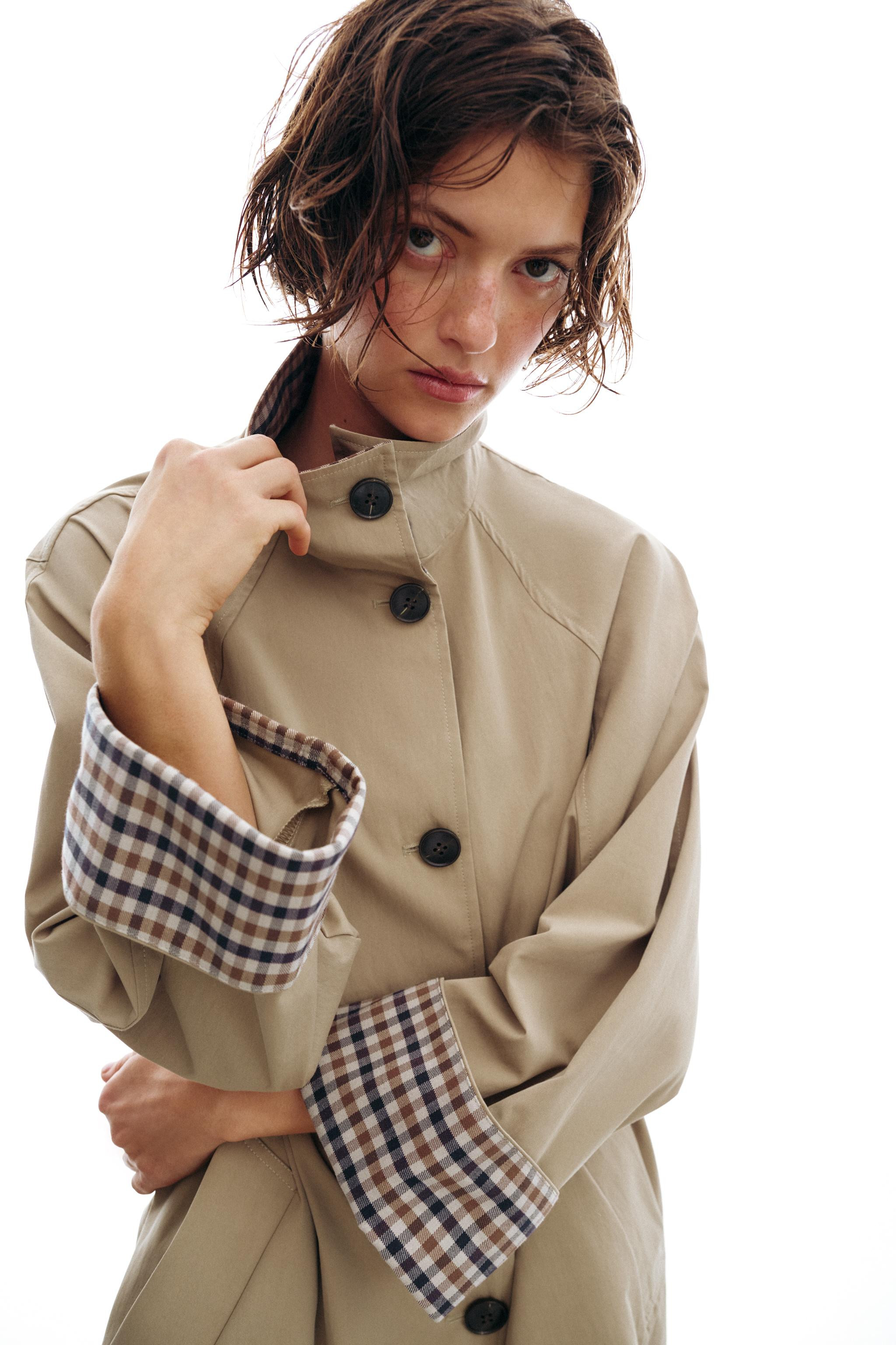OVERSIZED PLAID CUFF TRENCH COAT | Zara US