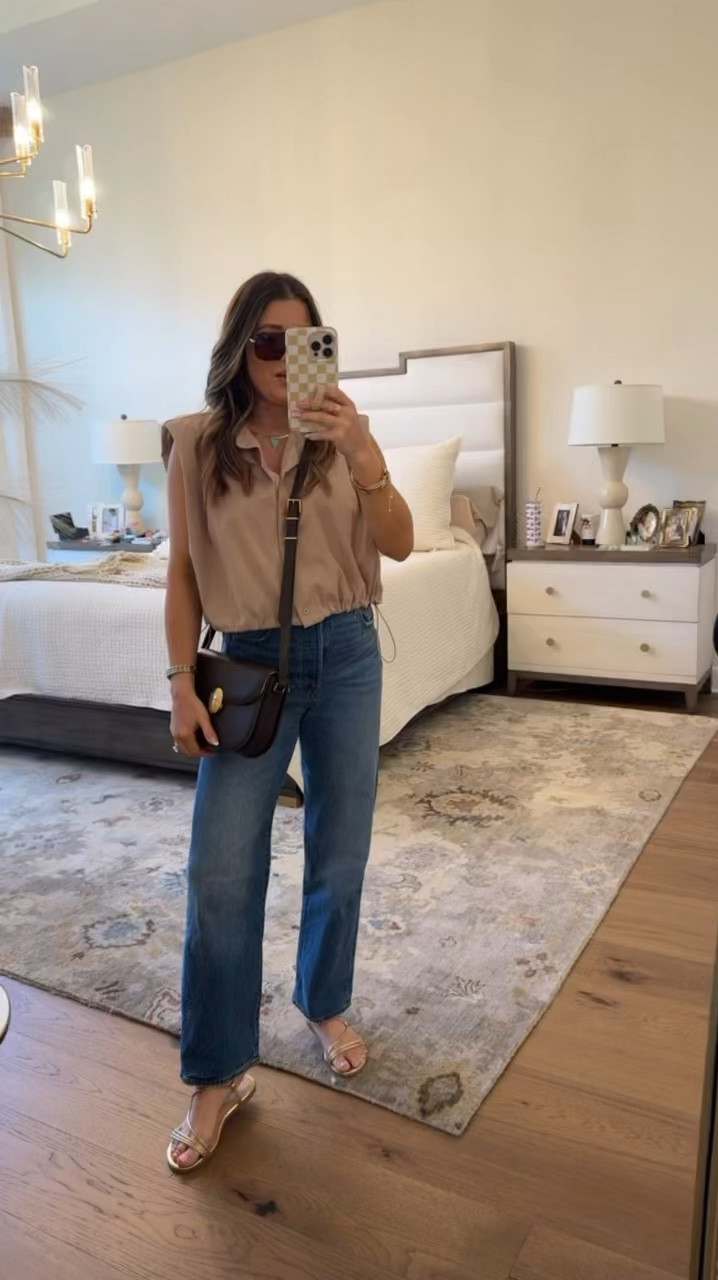 Amazon finds, casual outfit. Top is tts, jeans run small—size up

#ChristianBlairVordy 


#LTKFindsUnder100 #LTKPetite #LTKStyleTip