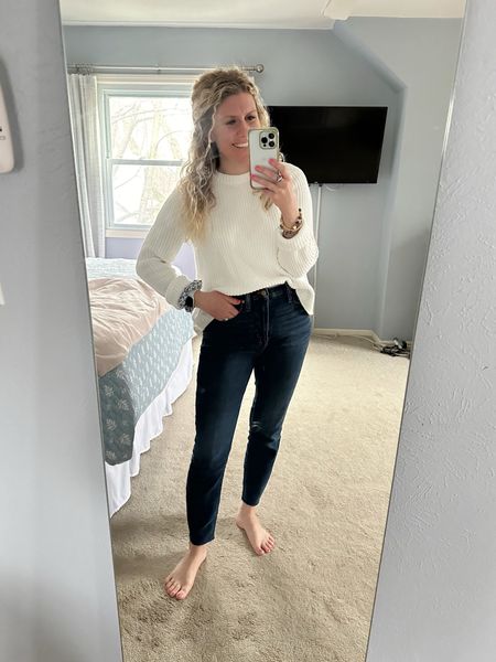 Such a fan of this fisherman’s sweater from Quince!

Spring sweater, beach sweater, coastal style, preppy, ivory sweater, spring style 

#LTKstyletip