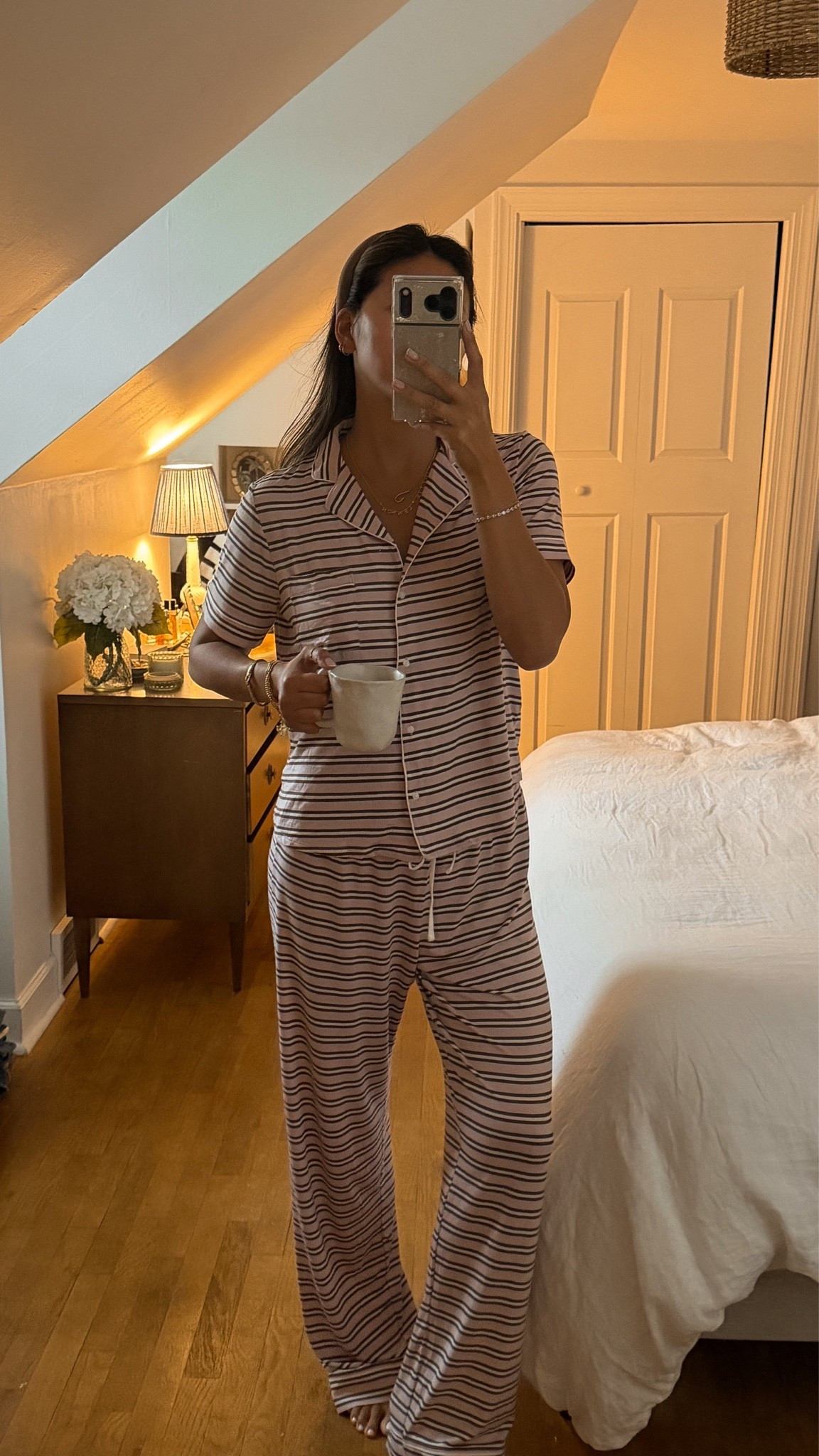 @gapstyle SoftMade pjs are some of my favorites. they’re so soft, lightweight + breathable and just really comfortable for sleeping or lounging. Love the easy relaxed fit and they come in so many cute colors and prints! wearing this pink + brown stripe in size S!