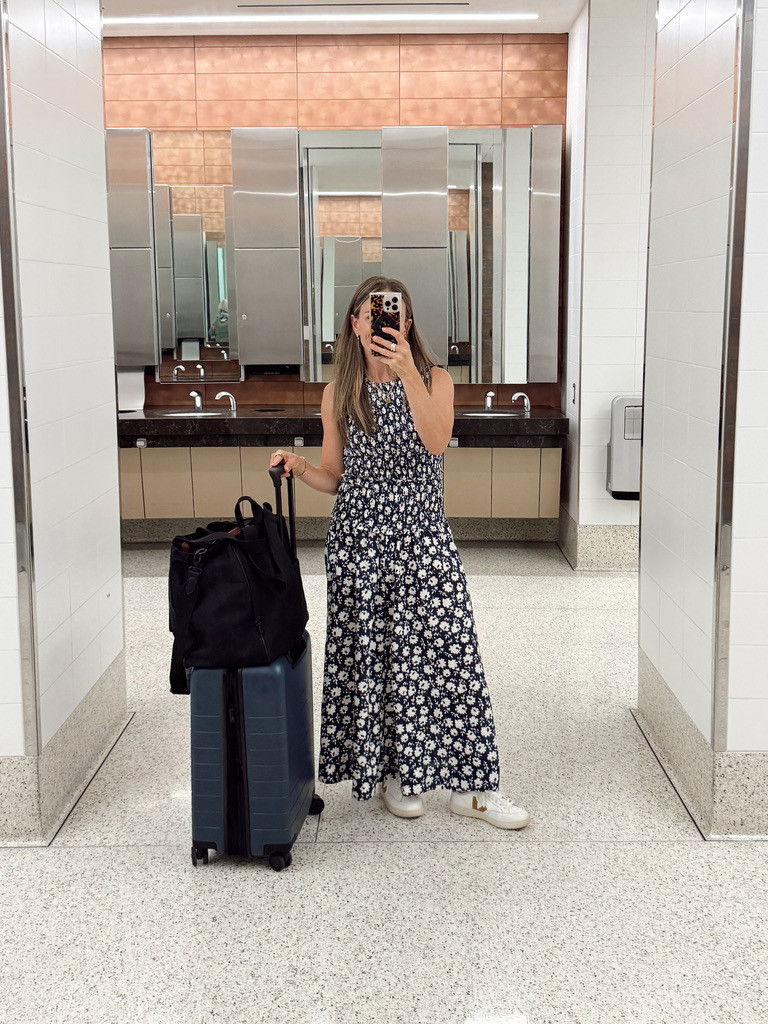 Flying to Utah 

 #LTKootd #LTKTravel
