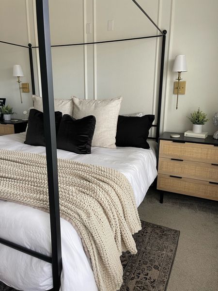 Master bedroom decor | bedding | chunky knit blanket | black bedroom decor 

#LTKhome #LTKFind