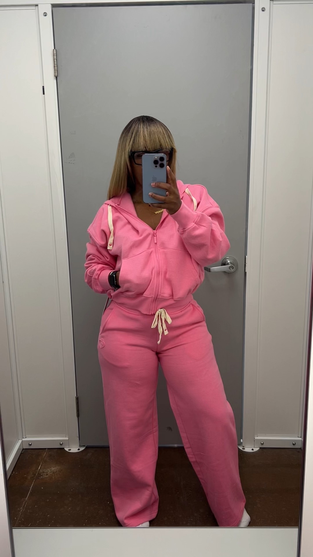 Pink sweatsuit 

#LTKootd #LTKPetite #LTKActive