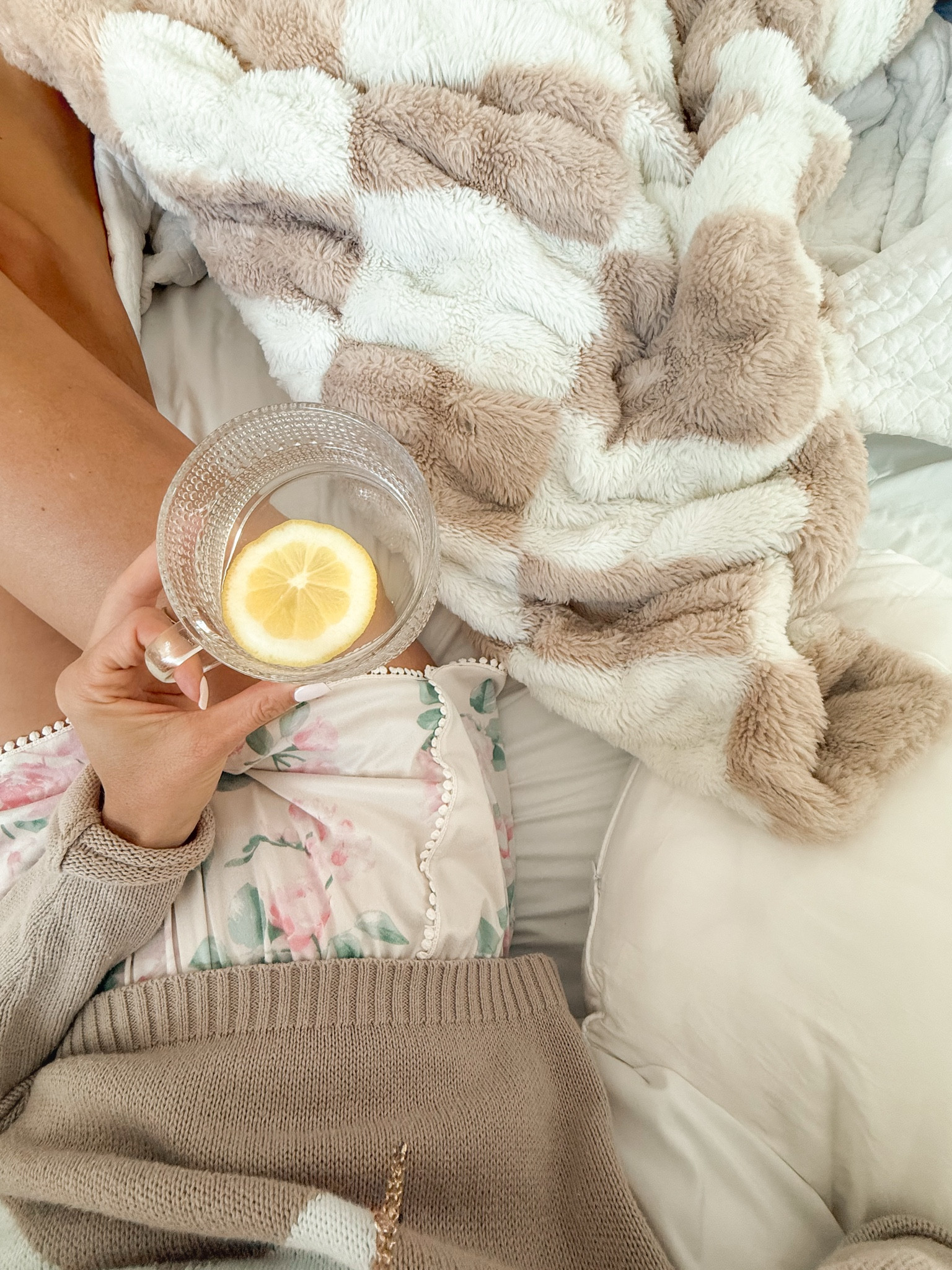A much needed Sunday reset 🤍 with the coziest blanket ever 

#LTKHome