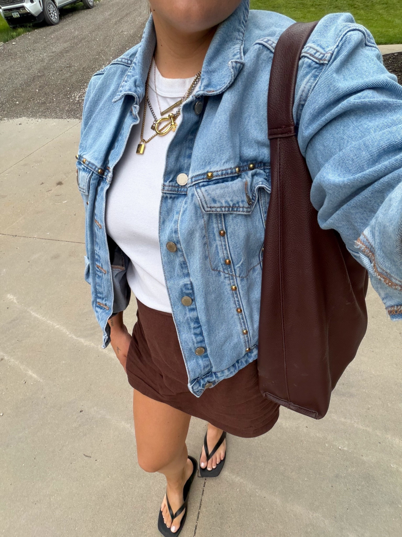Date night outfit

Jean jacket is old target 

Midsize, size 12, size 14, mom style, curvy outfit @oldnavy