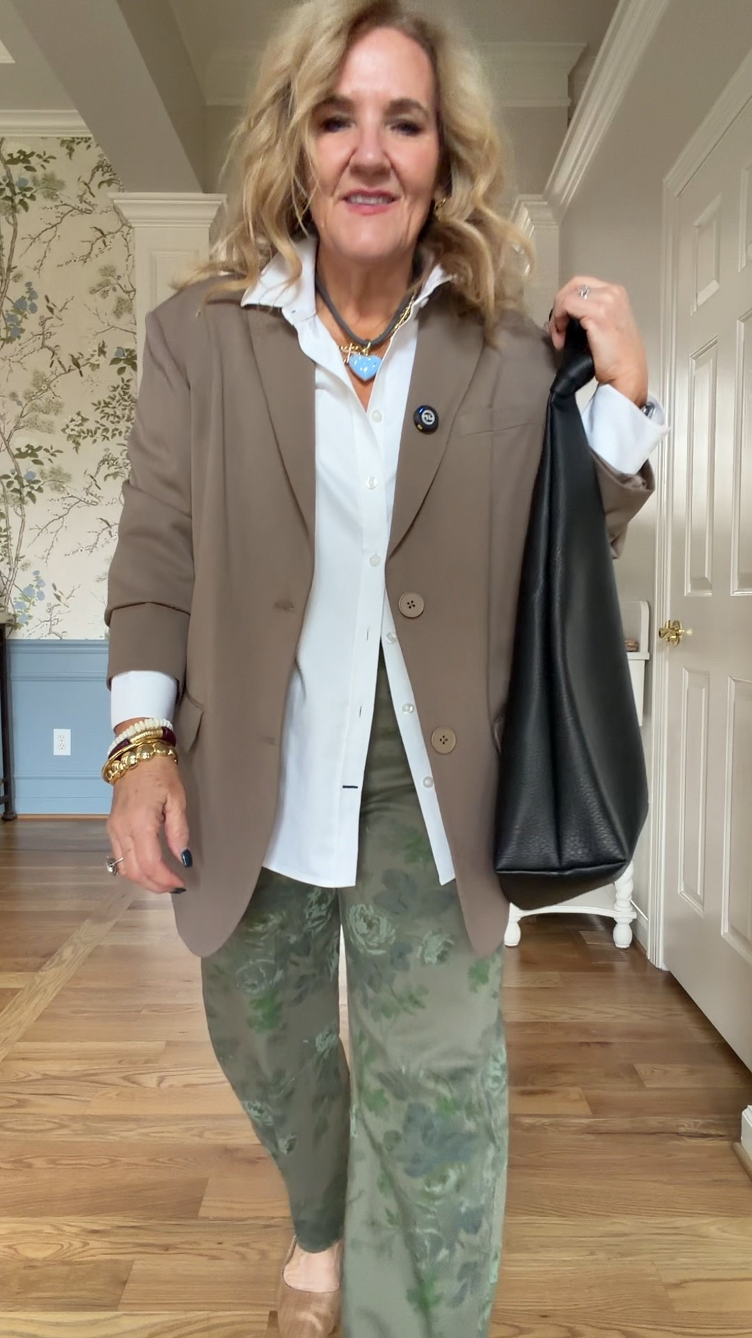 6 more ways to style these floral barrel jeans

But really? They’re just some great tops that will go with your denim or other casual pants. Of any color! These are all neutrals.
Sizing below
Floral jeans size 29
White top size medium (pretty sheer you’re going to need a cami)
Knit blazer size medium and its oversized
Linking a few graphic tees but go looking in your closet! Thinking vacation tee, concert t-shirt, etc.
Pink sweater size medium
Neutral peplum size medium found on amazon as the anthro version is soldout
Blazer size medium (50% off and this is a really nice oversized blazer)
White blouse 1.0
Quilted Denim jacket medium

#LTKSaleAlert #LTKOver40 #LTKPetite