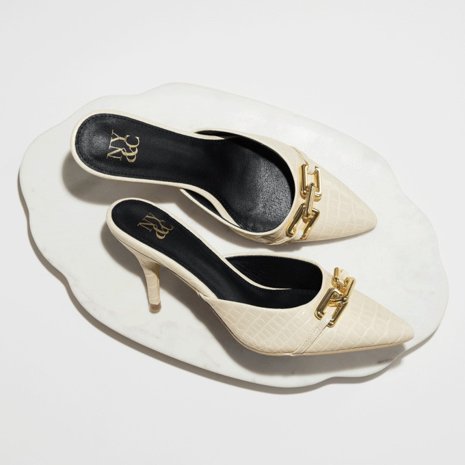 New York & Company Croco-Print Chain Link Mule | Ashro