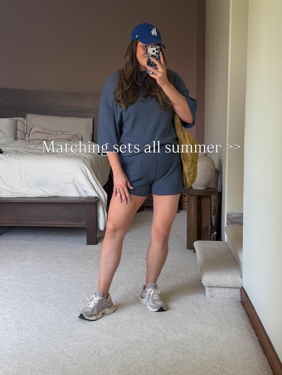Comfy mom Amazon matching set outfit. Wearing large - pregnancy friendly if you size up 

Midsize, size 12, size 14, mom style, curvy outfit
