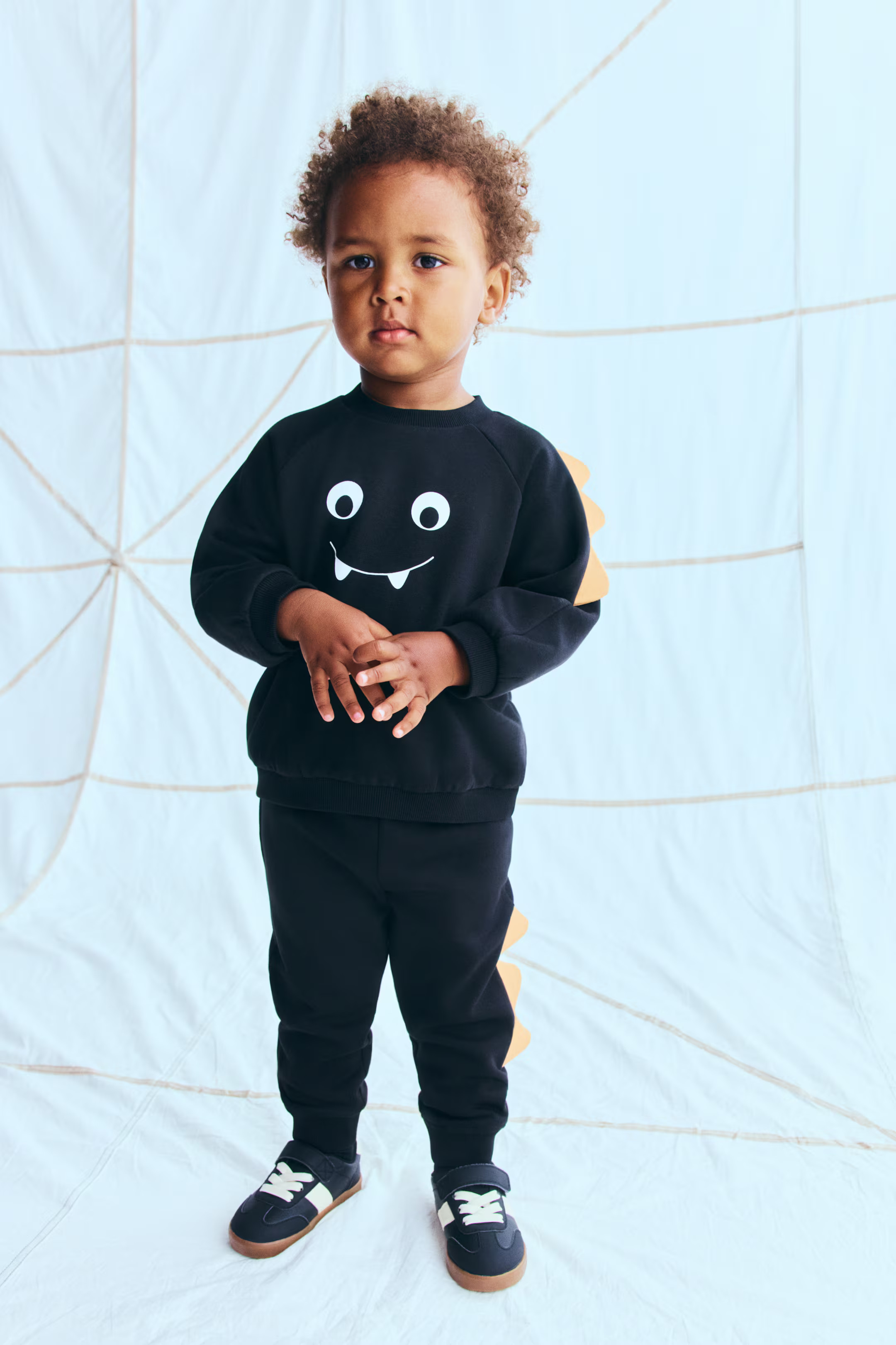 2-piece appliquéd sweatshirt set | H&M (US + CA)