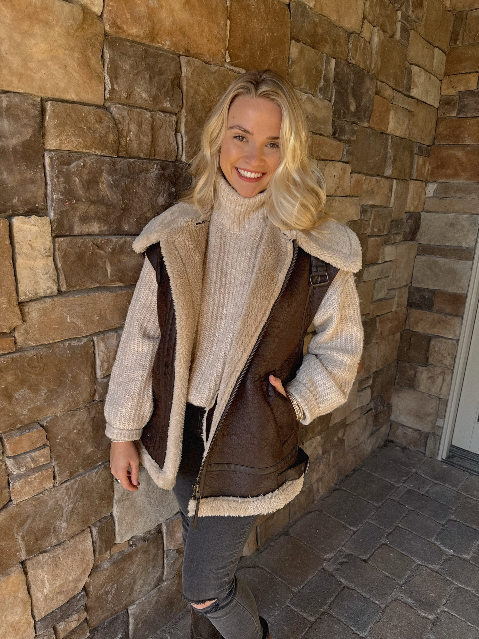 G wearing an XS in her @freepeople vest / linked all outfit details 

#LTKshoecrush #LTKstyletip #LTKSeasonal